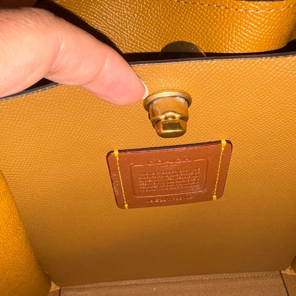 Authentic Coach Crossbody Purse - Picture 6 of 9